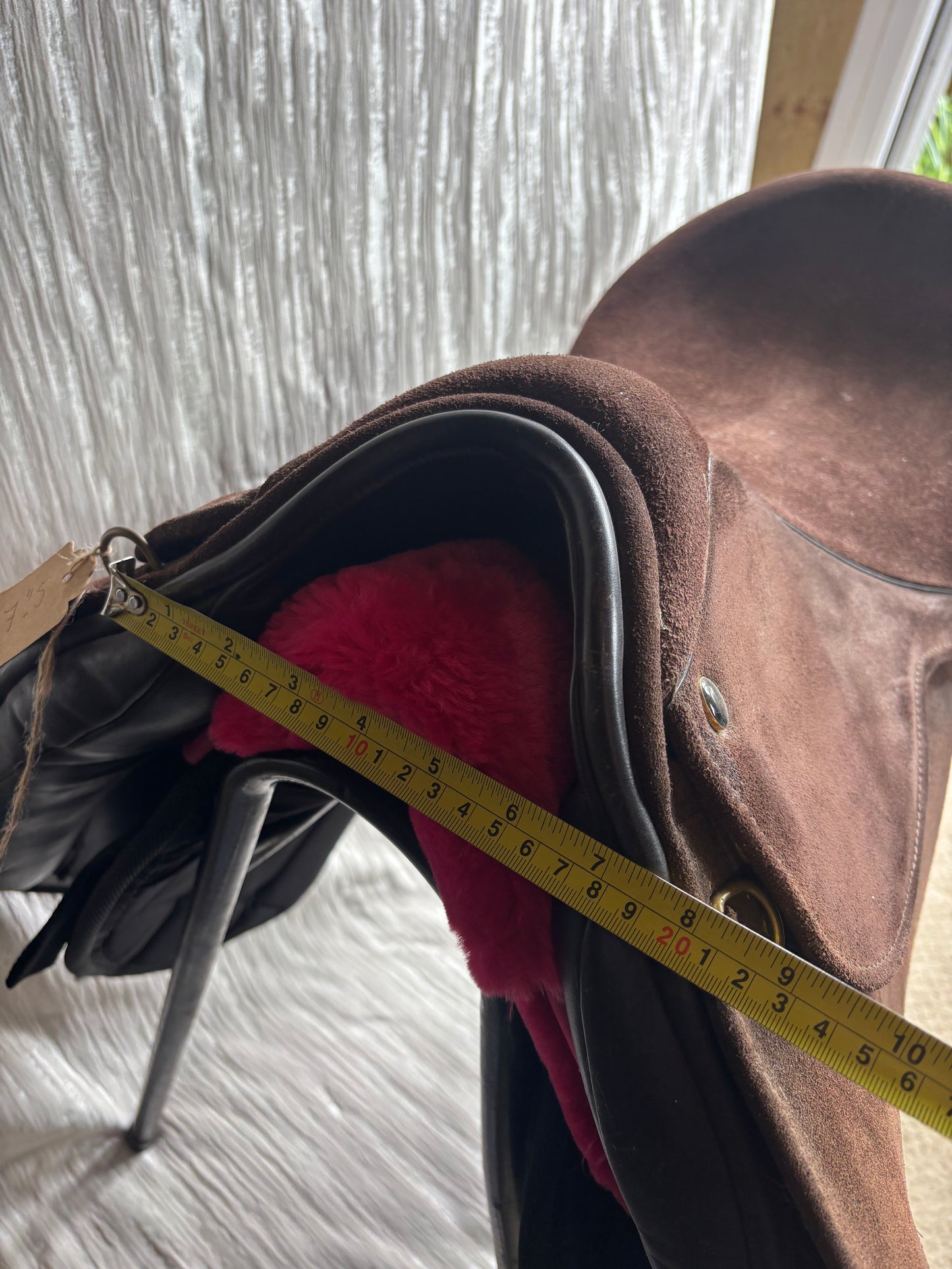 17.5” full brown suede show saddle