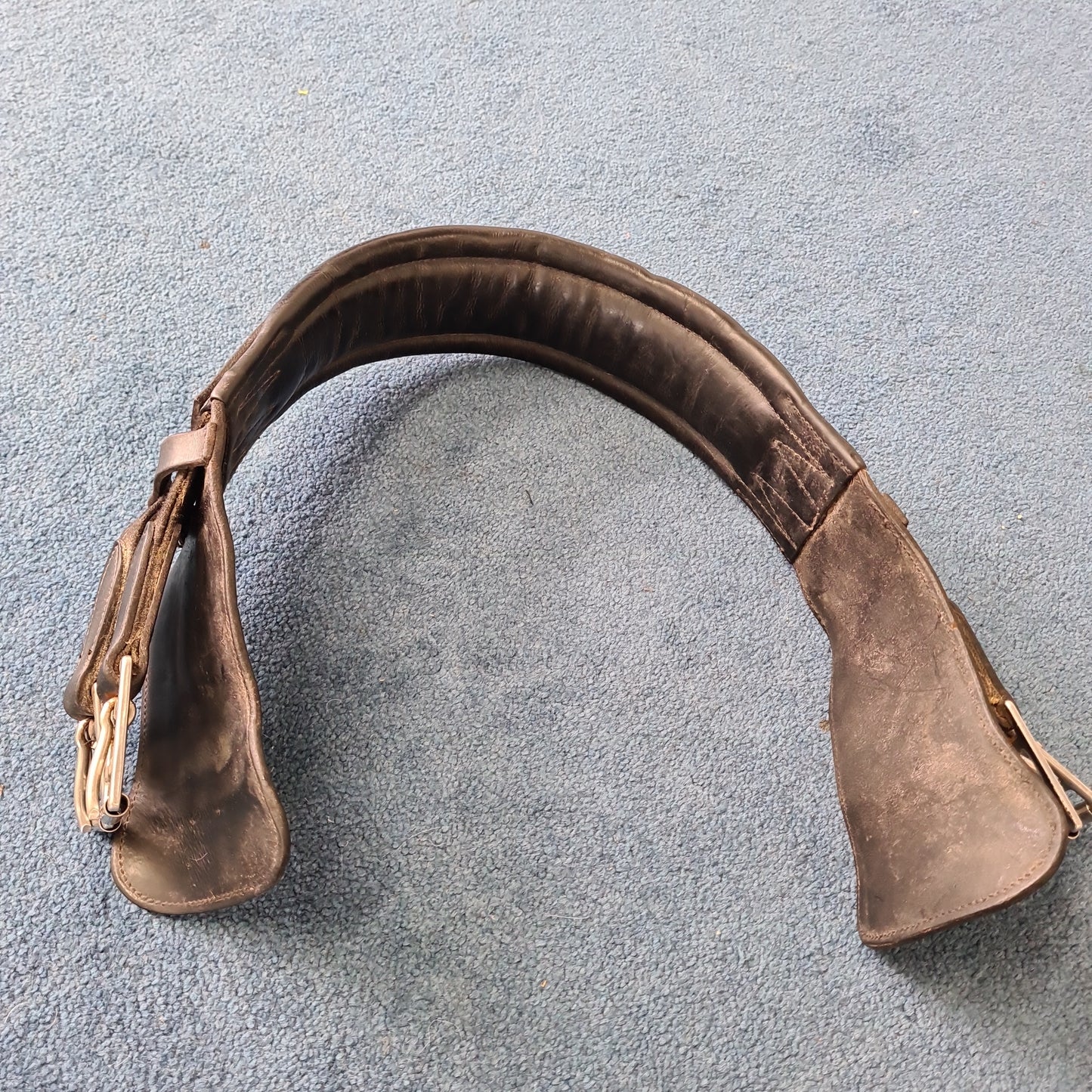 Black 26" leather Girth ❤️