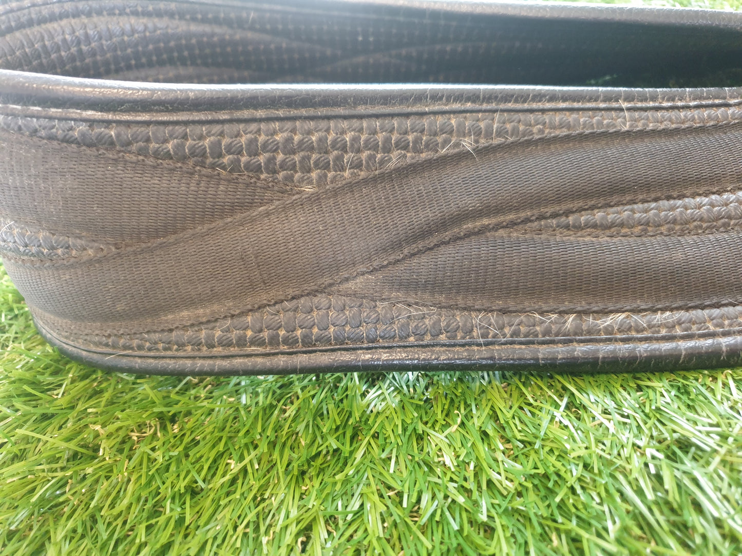 Used Hy comfort 52" black girth