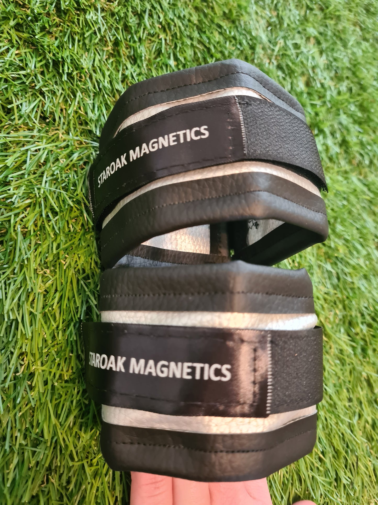 NEW pair of Staroak Magnetic wraps All sizes
