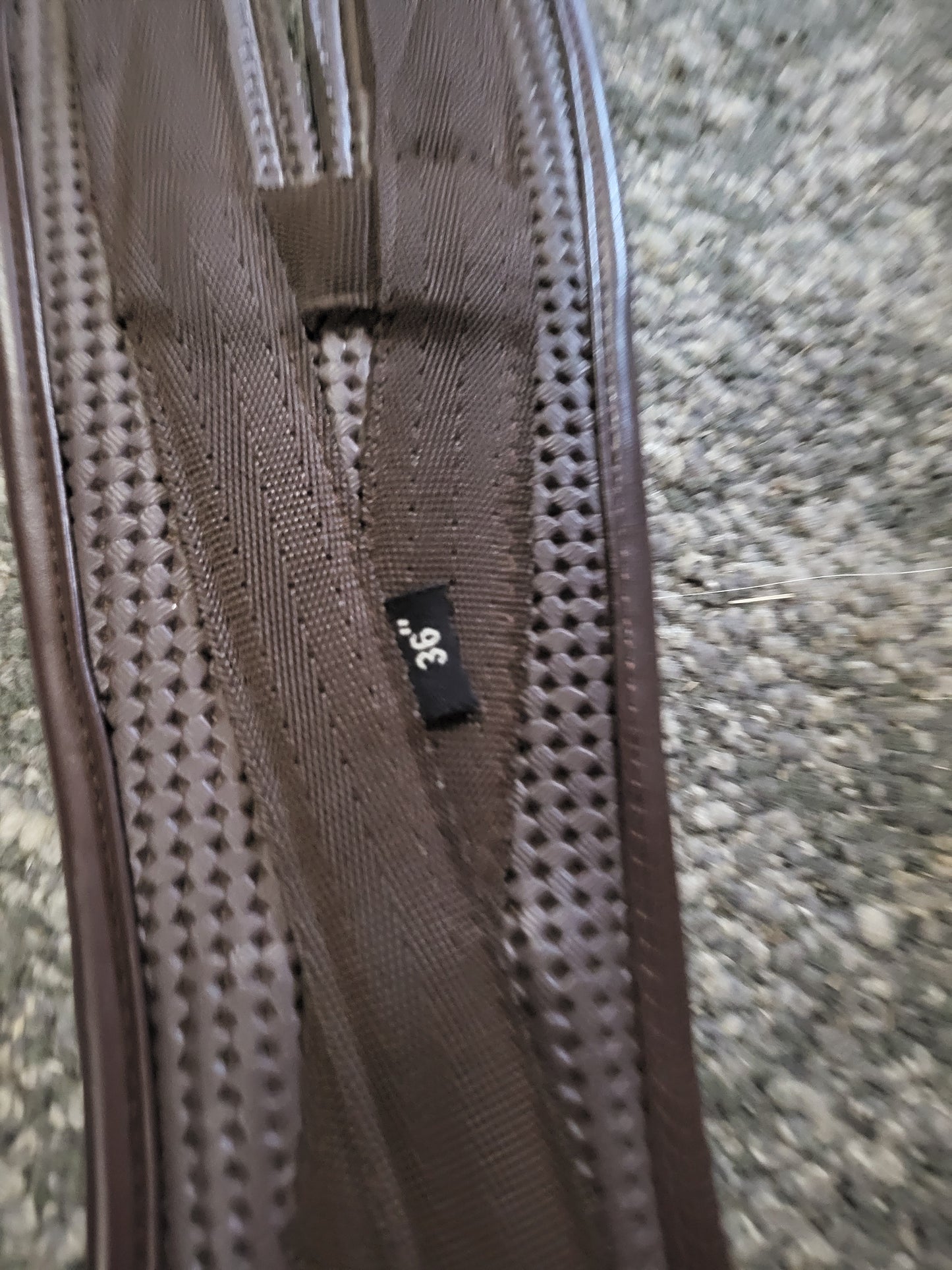 New with tags 36" brown comfort girth