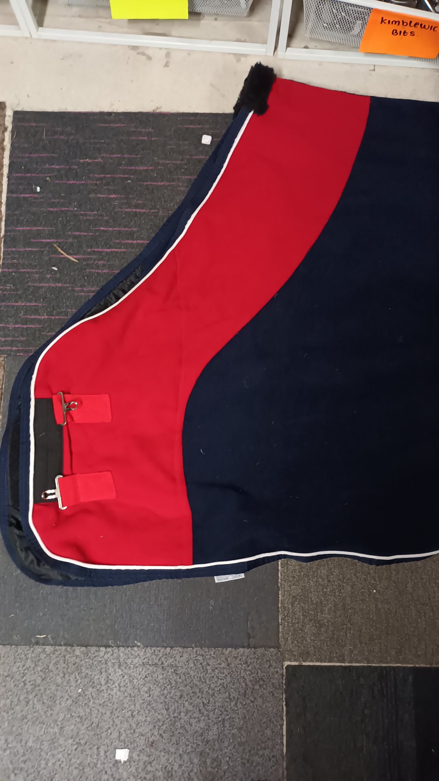 7'0, gorgeous masta show rug, new