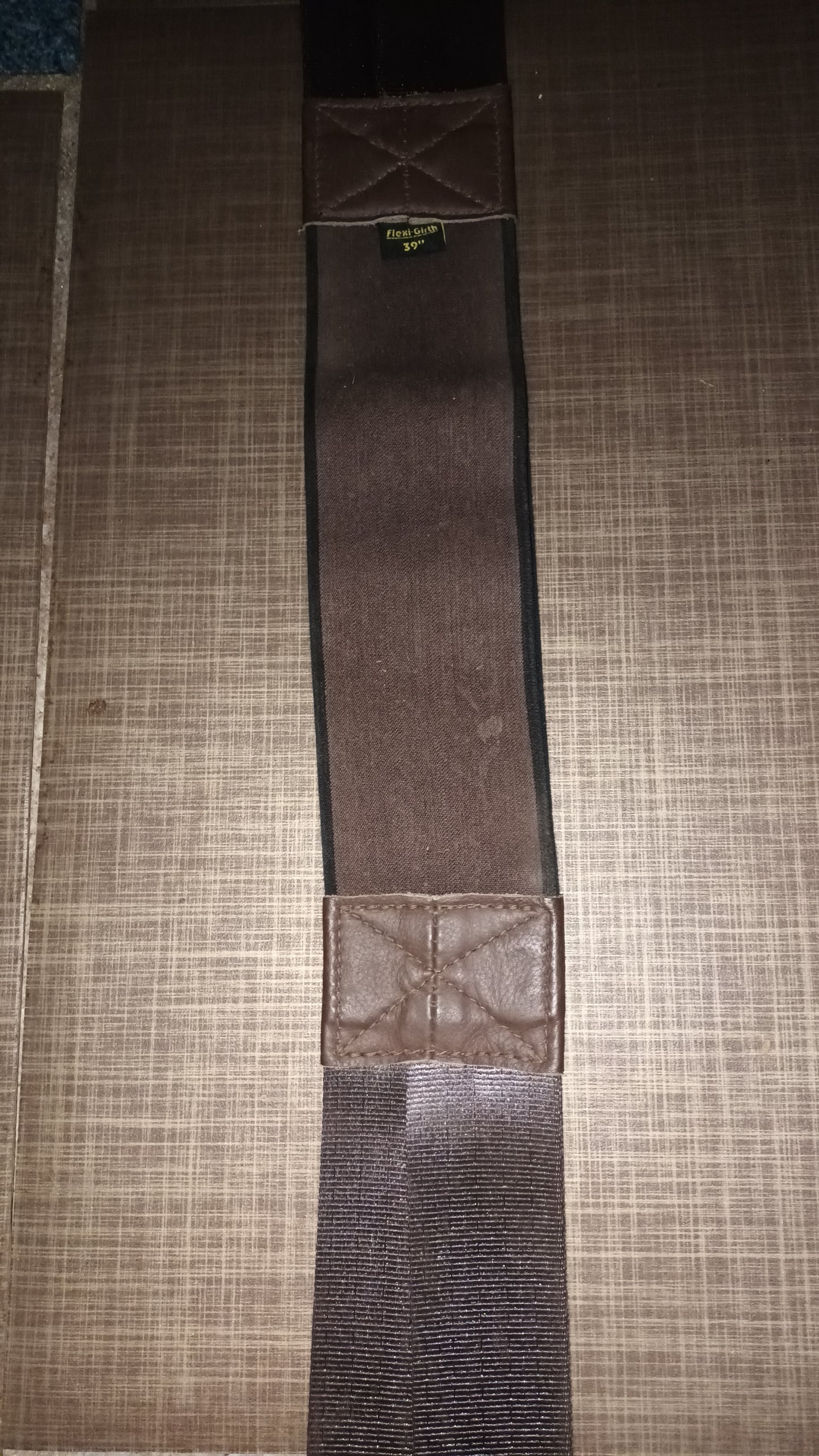 38"/39" flexi girth, elastic and nylon material, good condition, brown