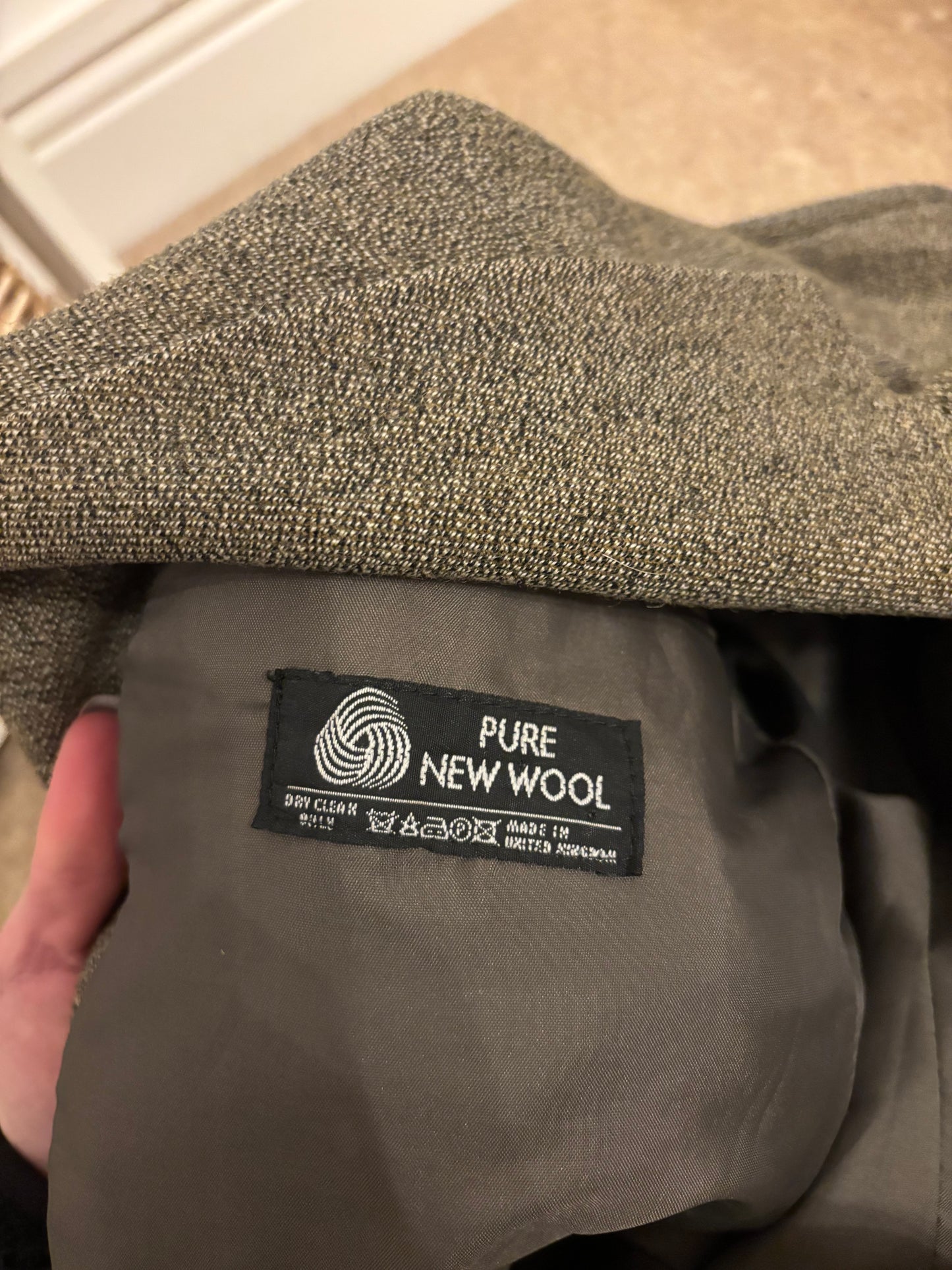 Mears green pure wool tweed jacket 42” size 18❣️