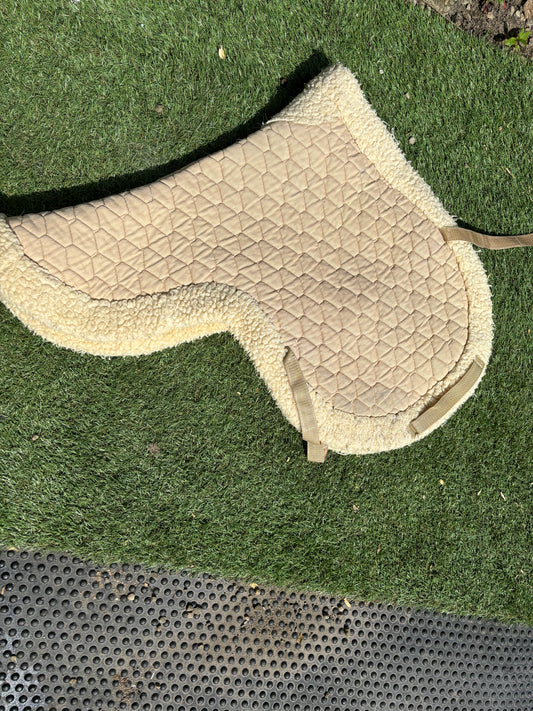 Caramel fleece lined numnah F/XF ❤️