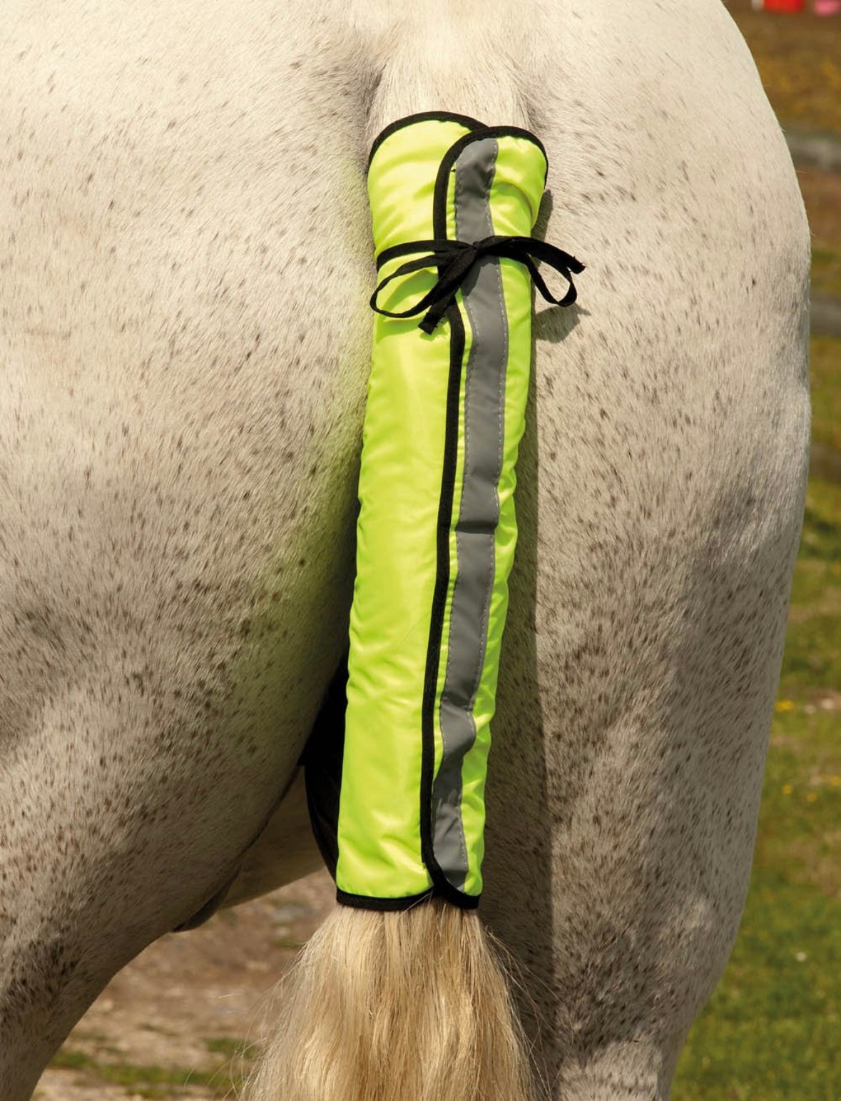 Harlequin reflective tailguard❣️