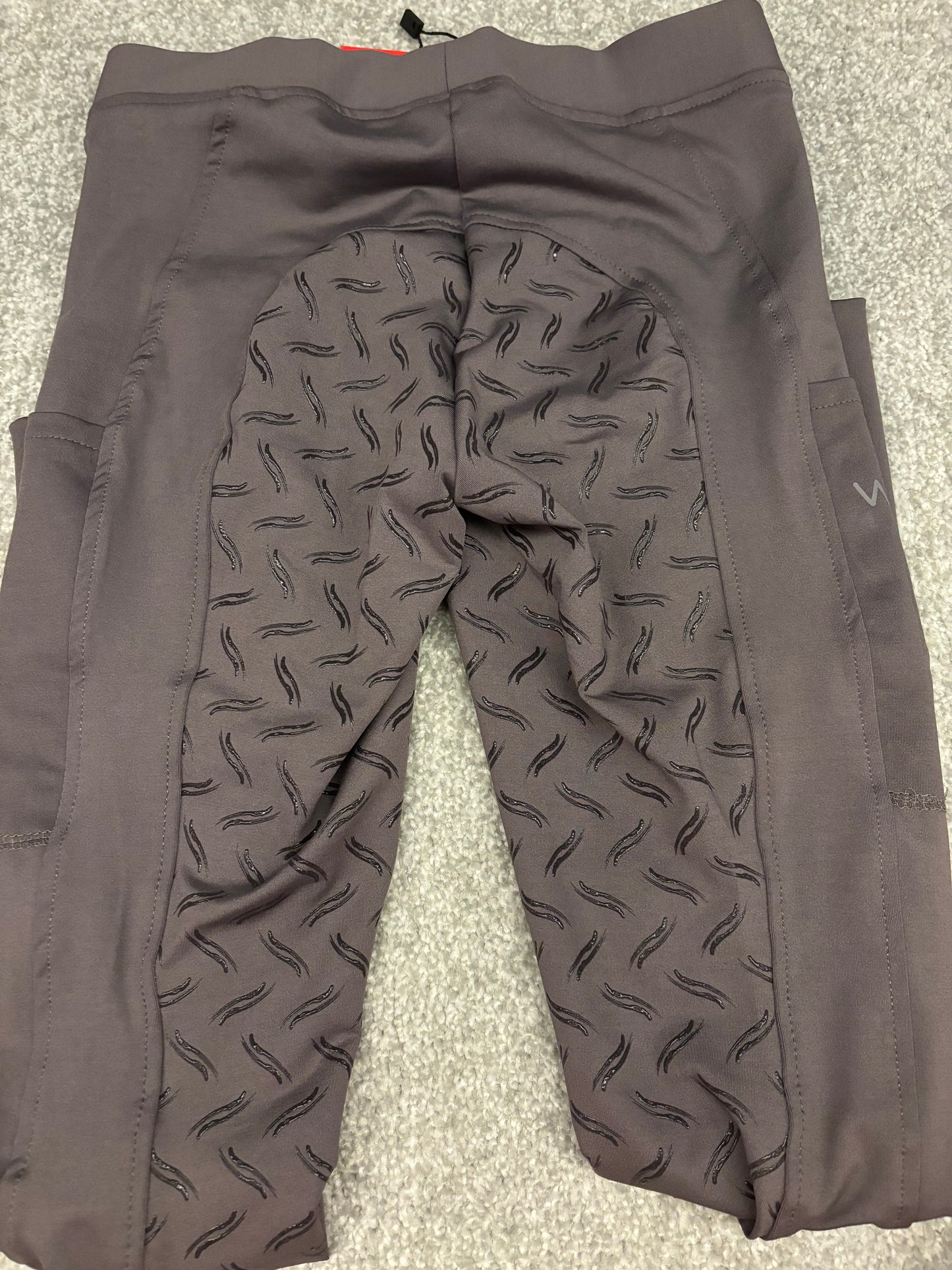 New grey John Whittaker riding leggings with full sticky seat❣️