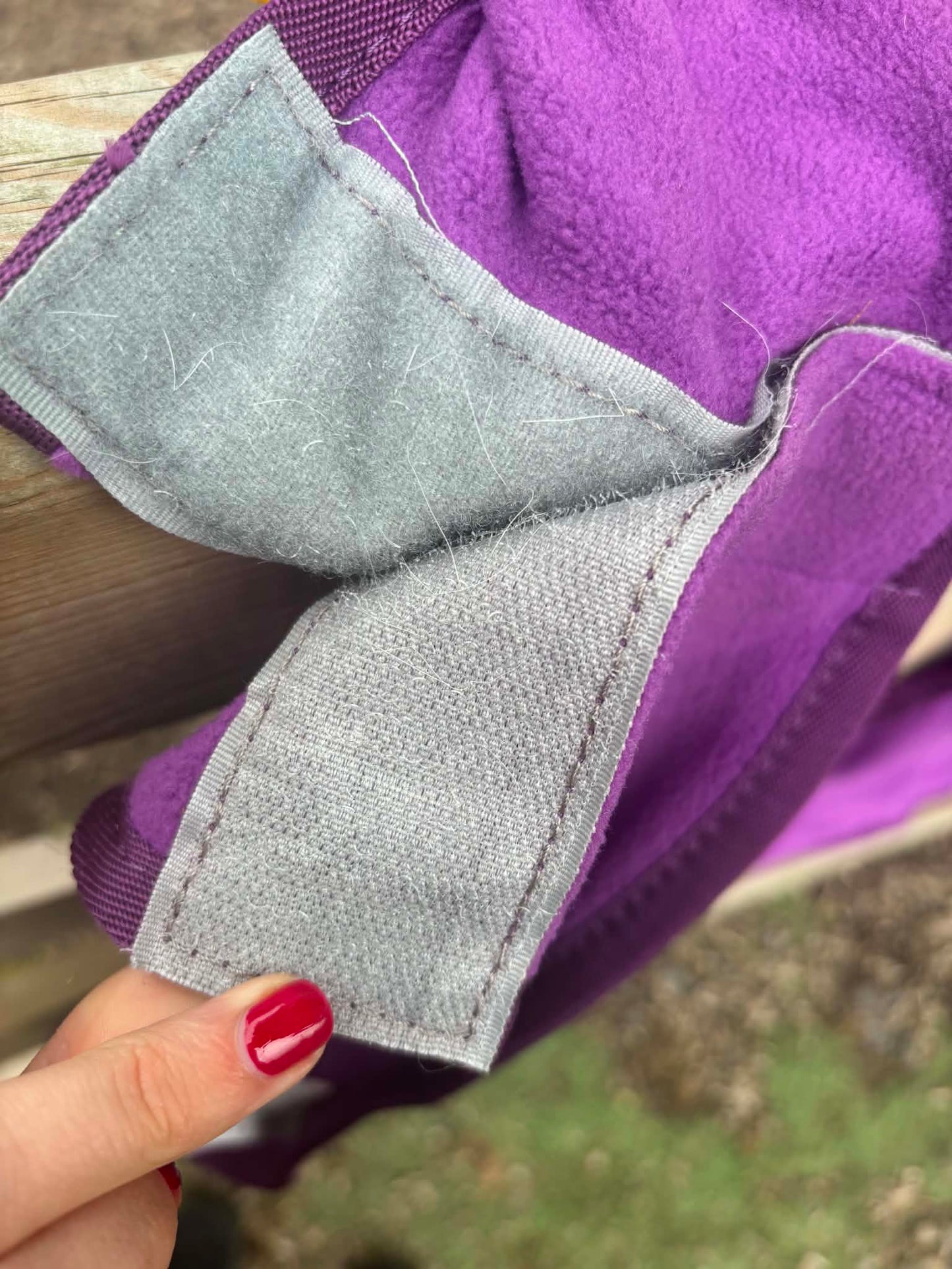 Harrison Howard purple reflective fleece ride on sheet