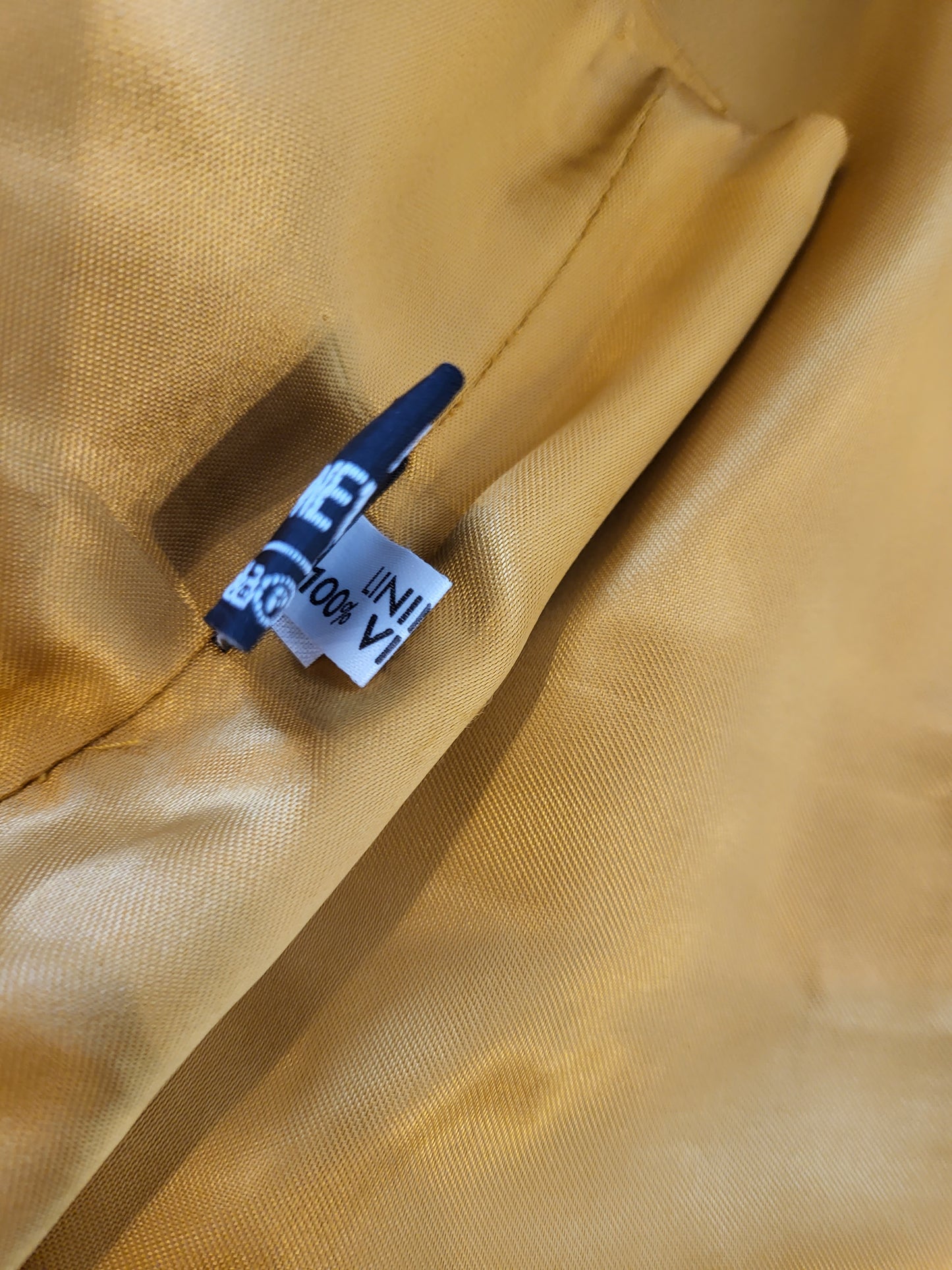 Pytchley Waist coat cream/red/green with tie size 16