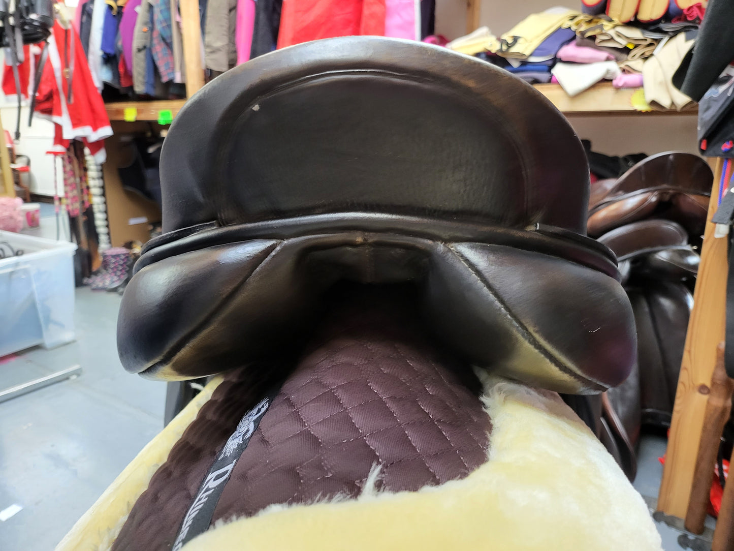 17" Med/wide Albion SLK Dressage saddle