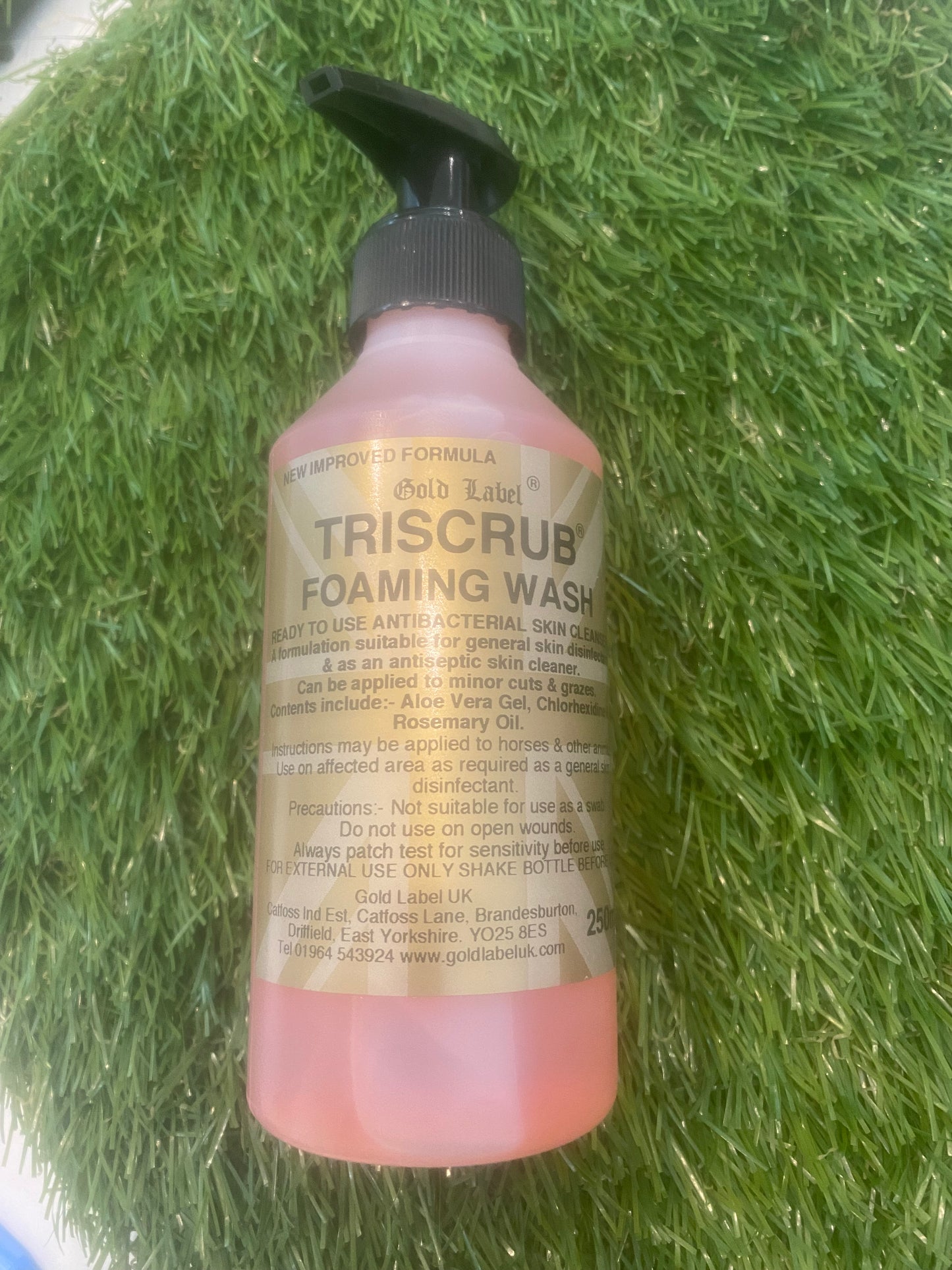 New gold label Tri scrub foaming wash 🟢