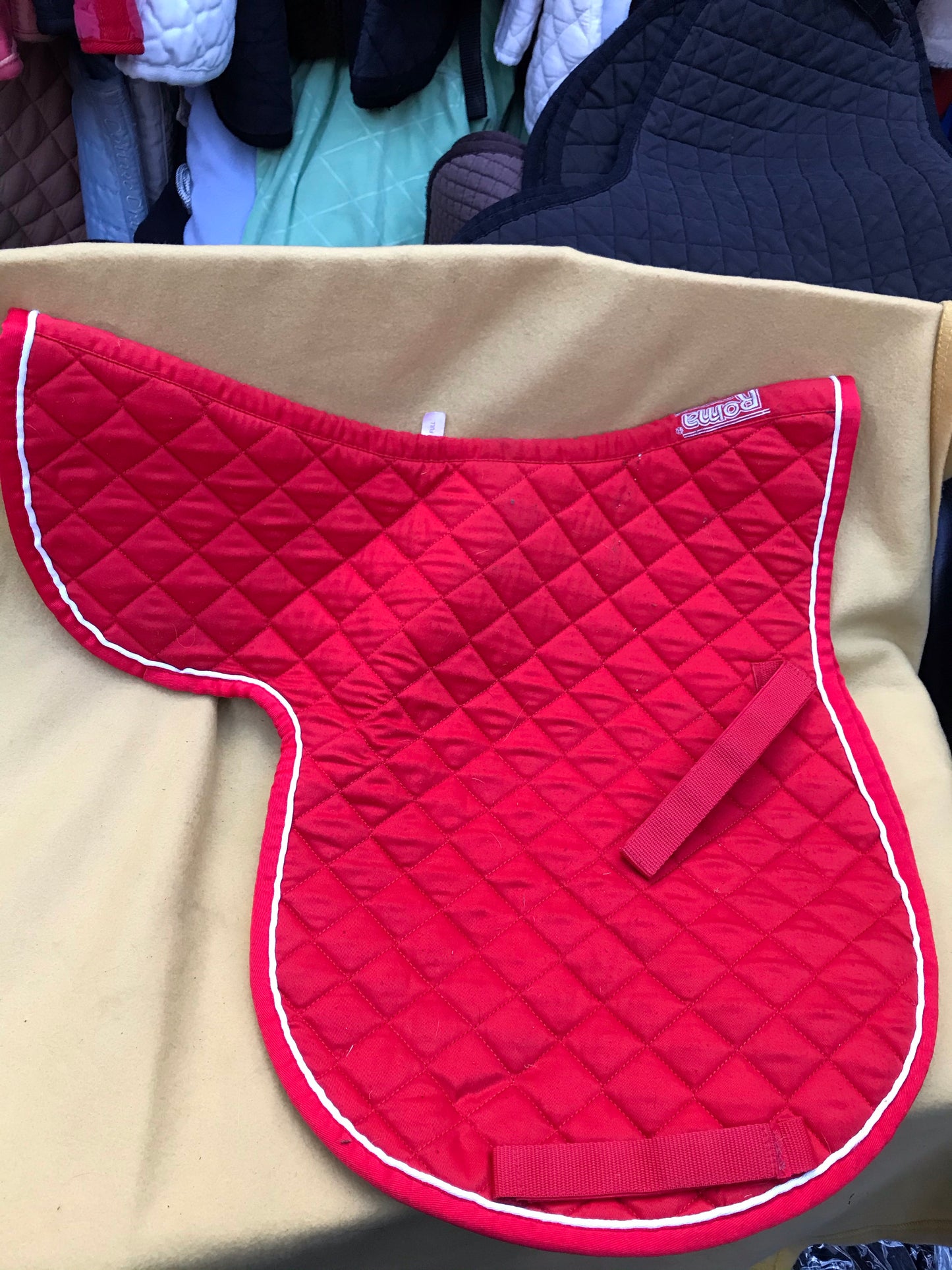 Full size roma red numnah