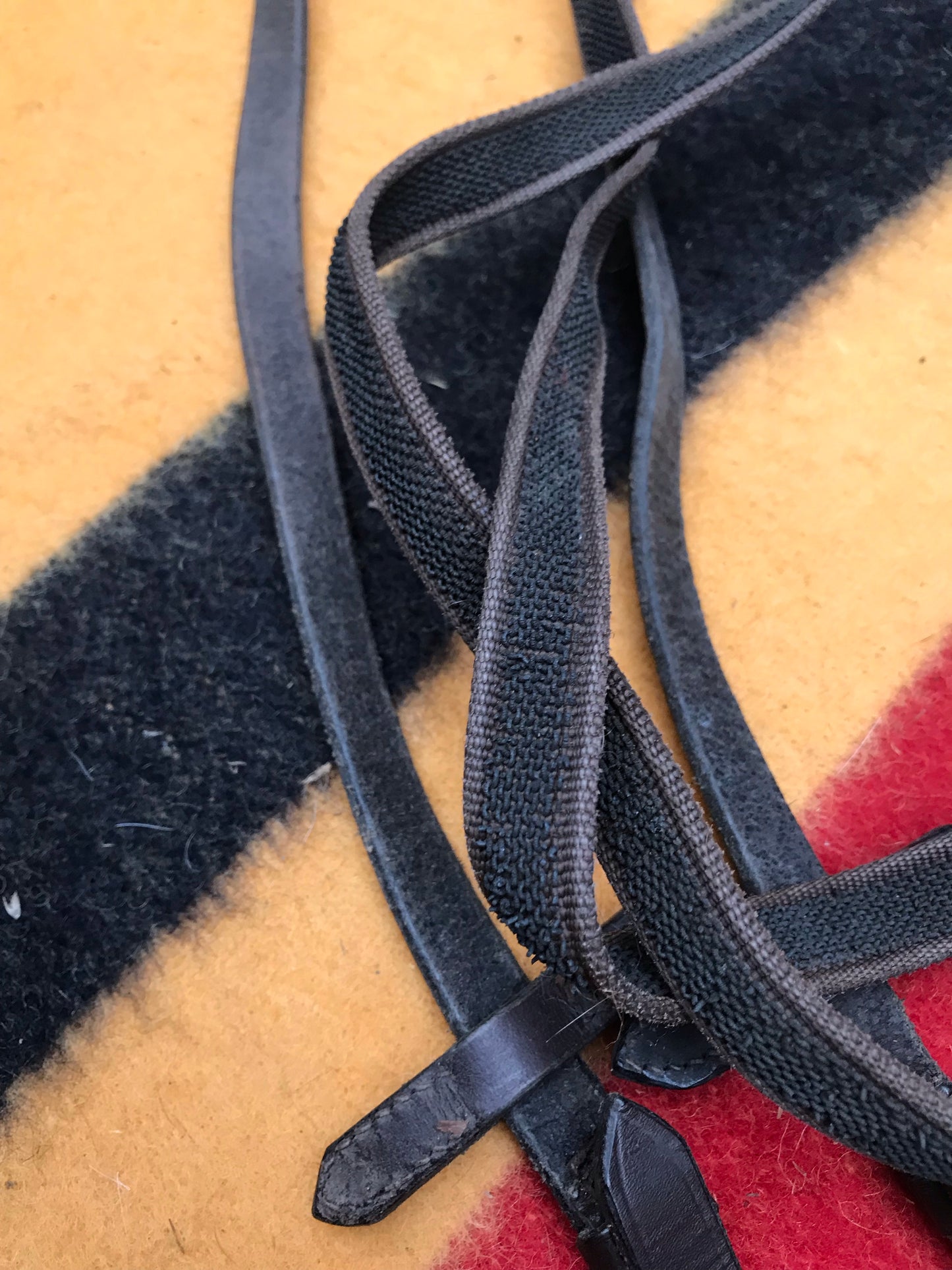 brown rubber reins full size