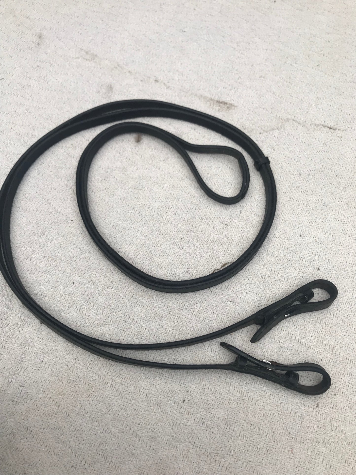 black plain reins