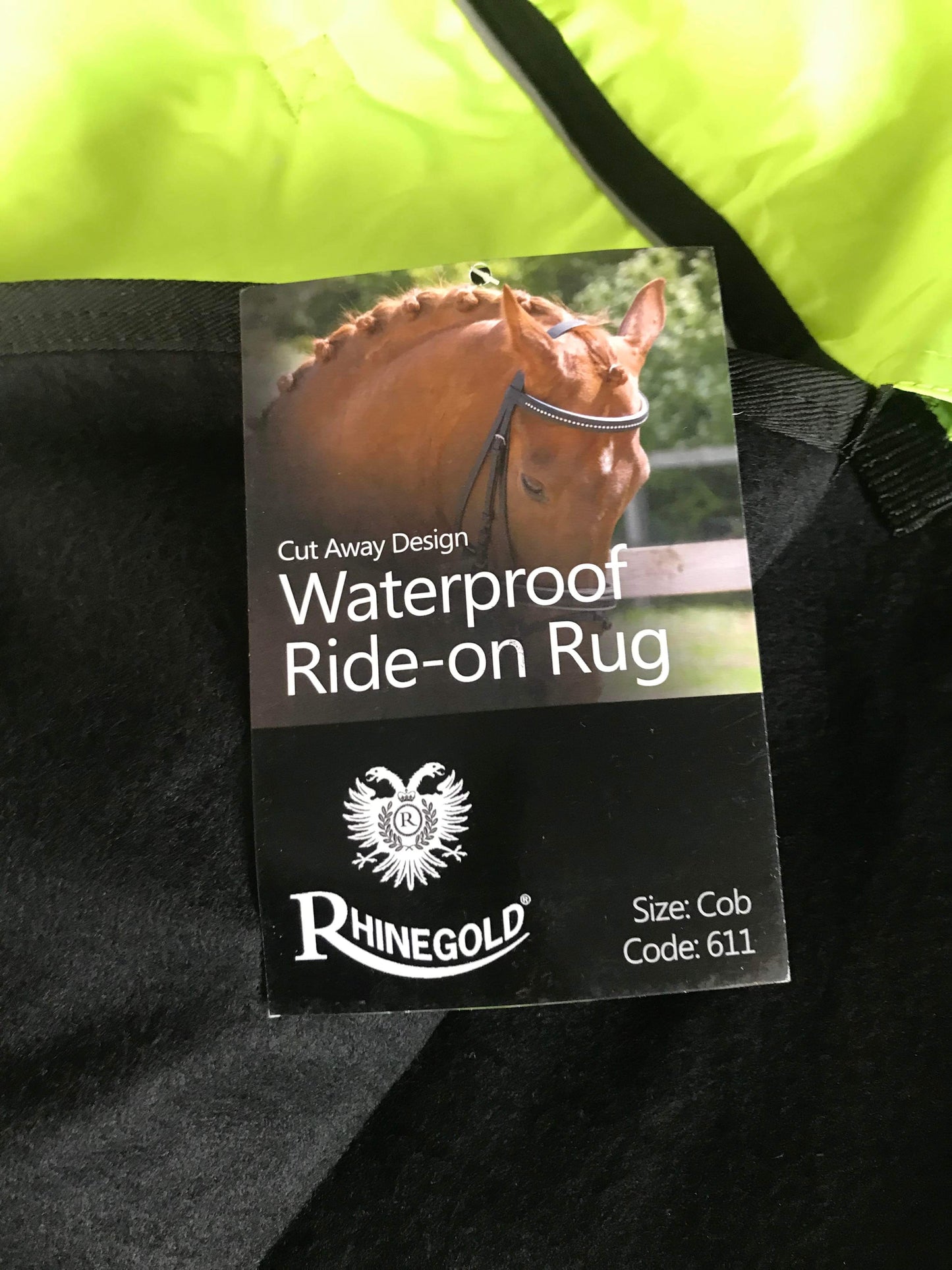 New rhinegold waterproof cut away ride on rug