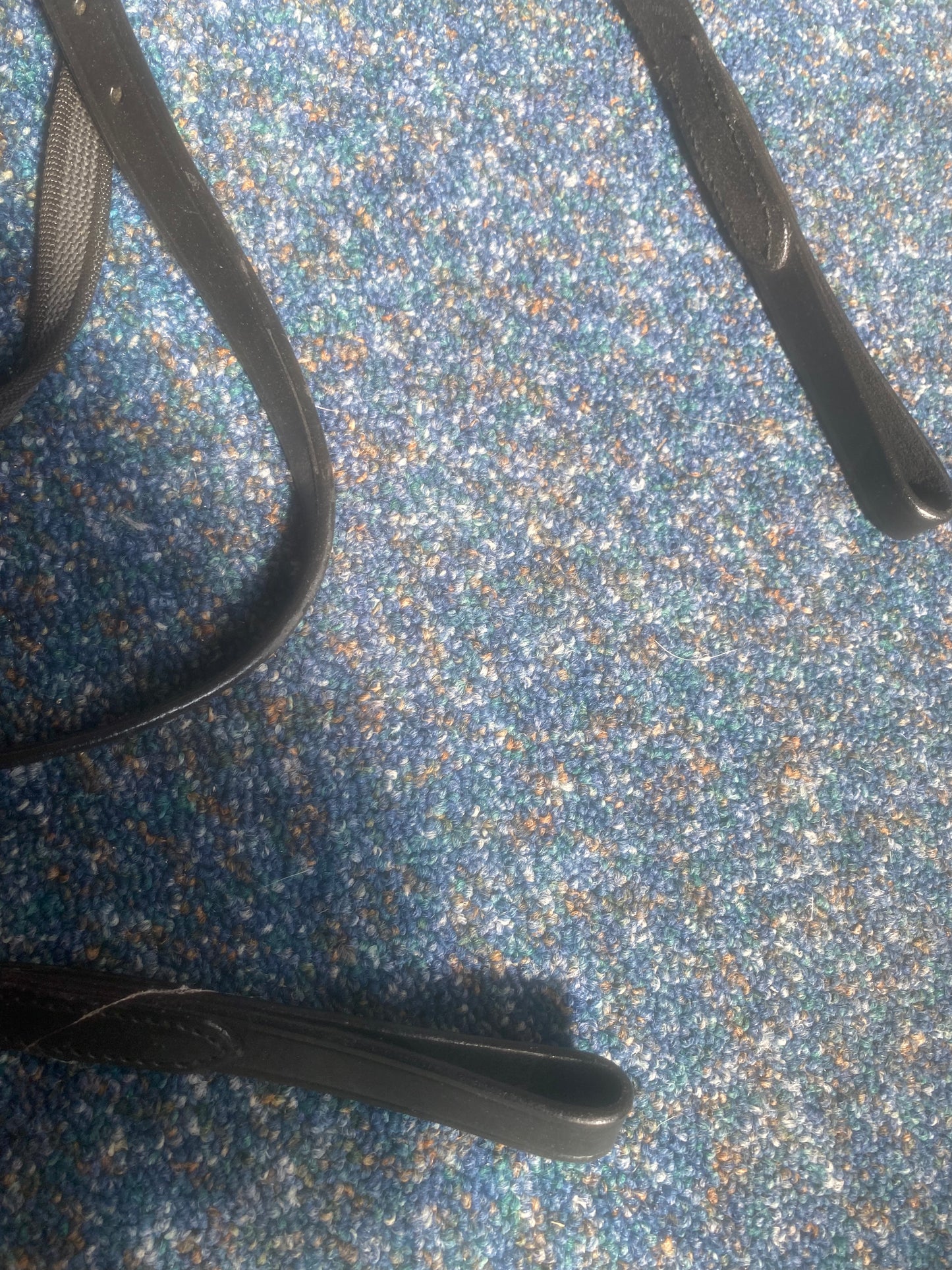 New breastplate martingales with sure grip neck