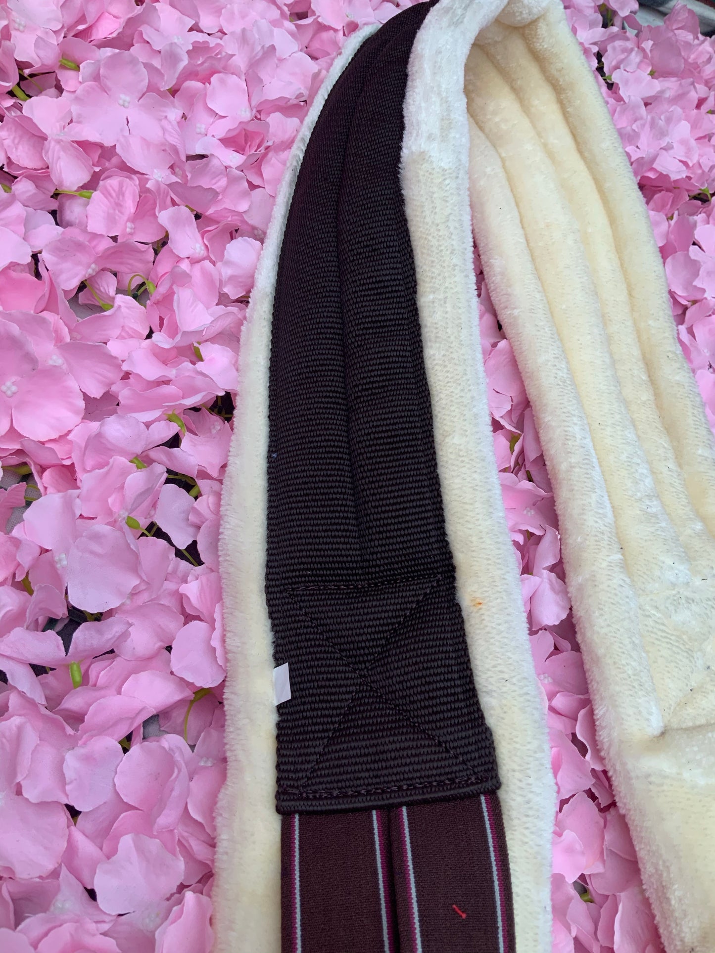 New brown deluxe cream sheepskin girth with brown cotton in 60”