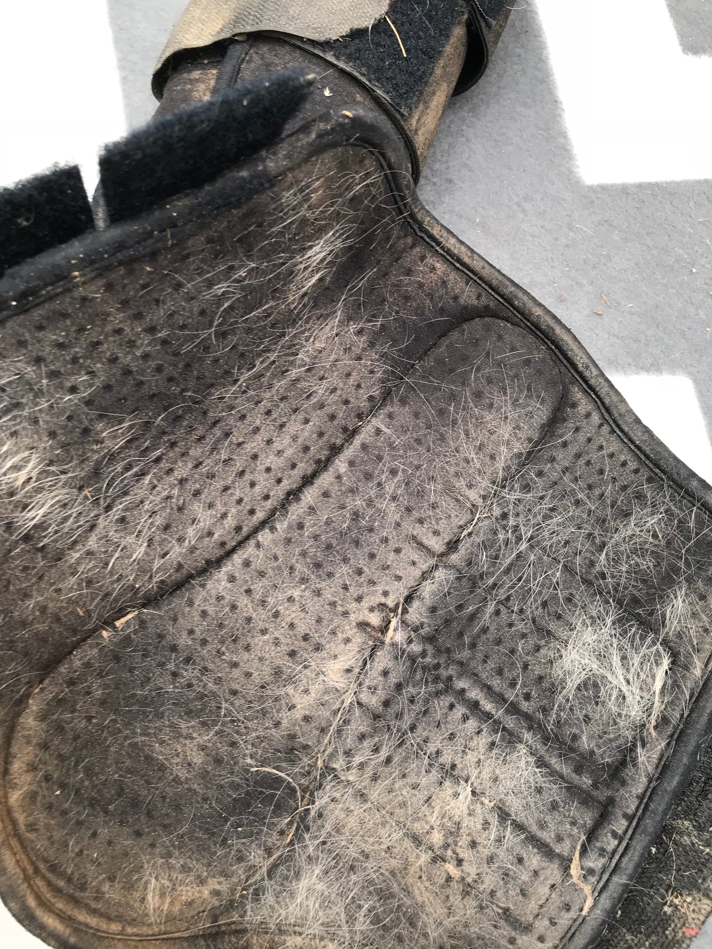 Aerox black brushing boots approx cob size