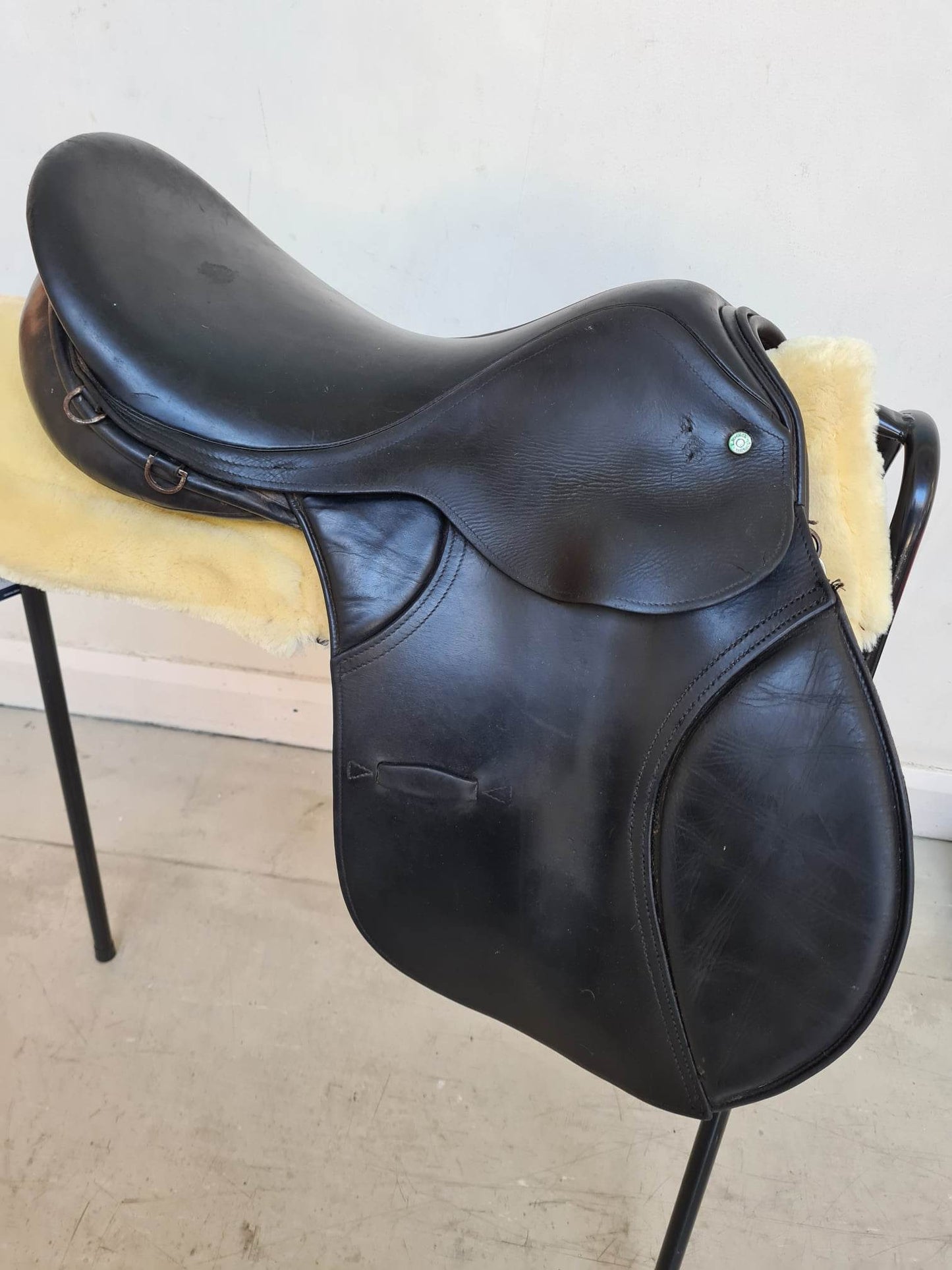 17" Jeffries black GP saddle Medium fit