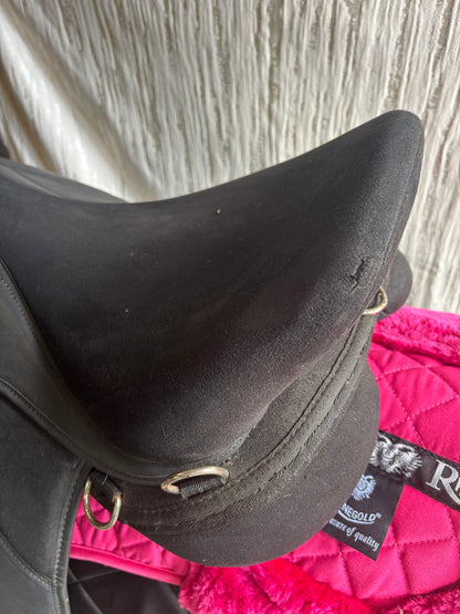 17.5” thorowgood griffin Xwide black saddle