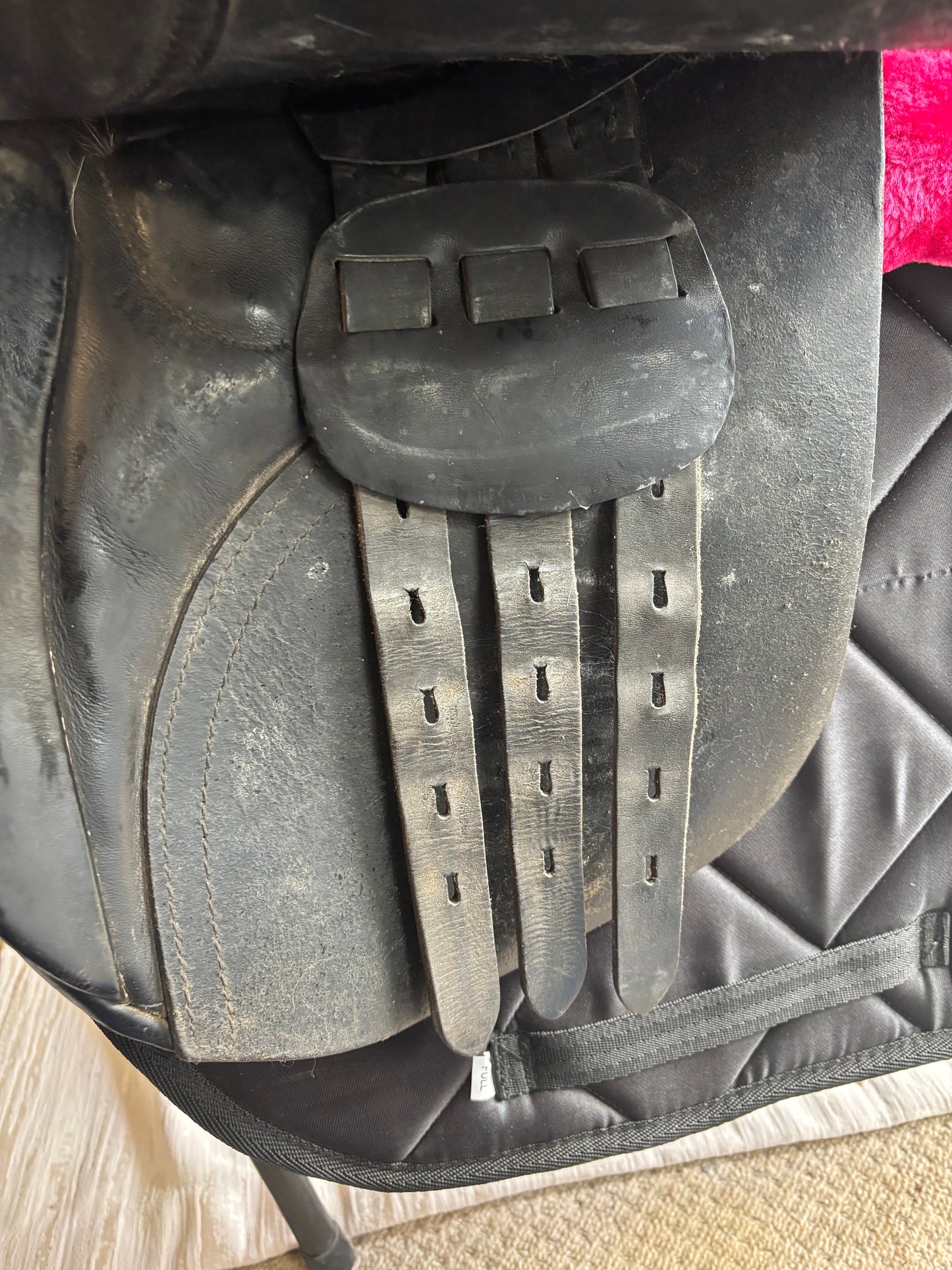 City 17” medium black GP saddle