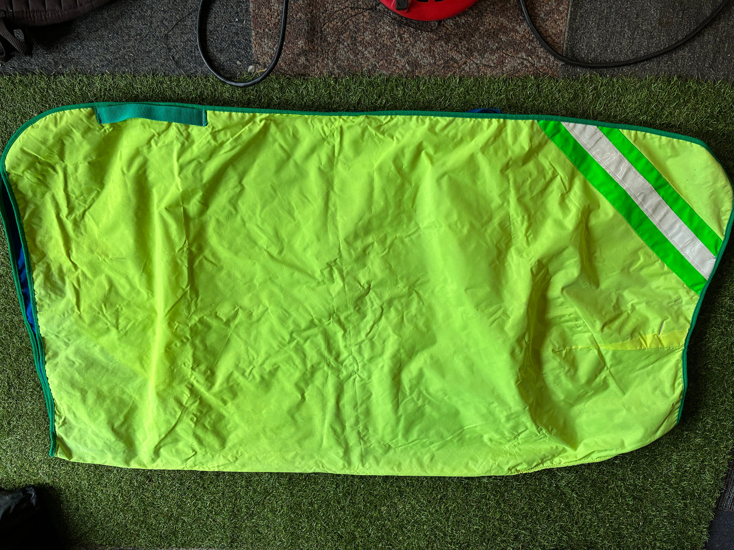 Small yellow reflective sheets❤️
