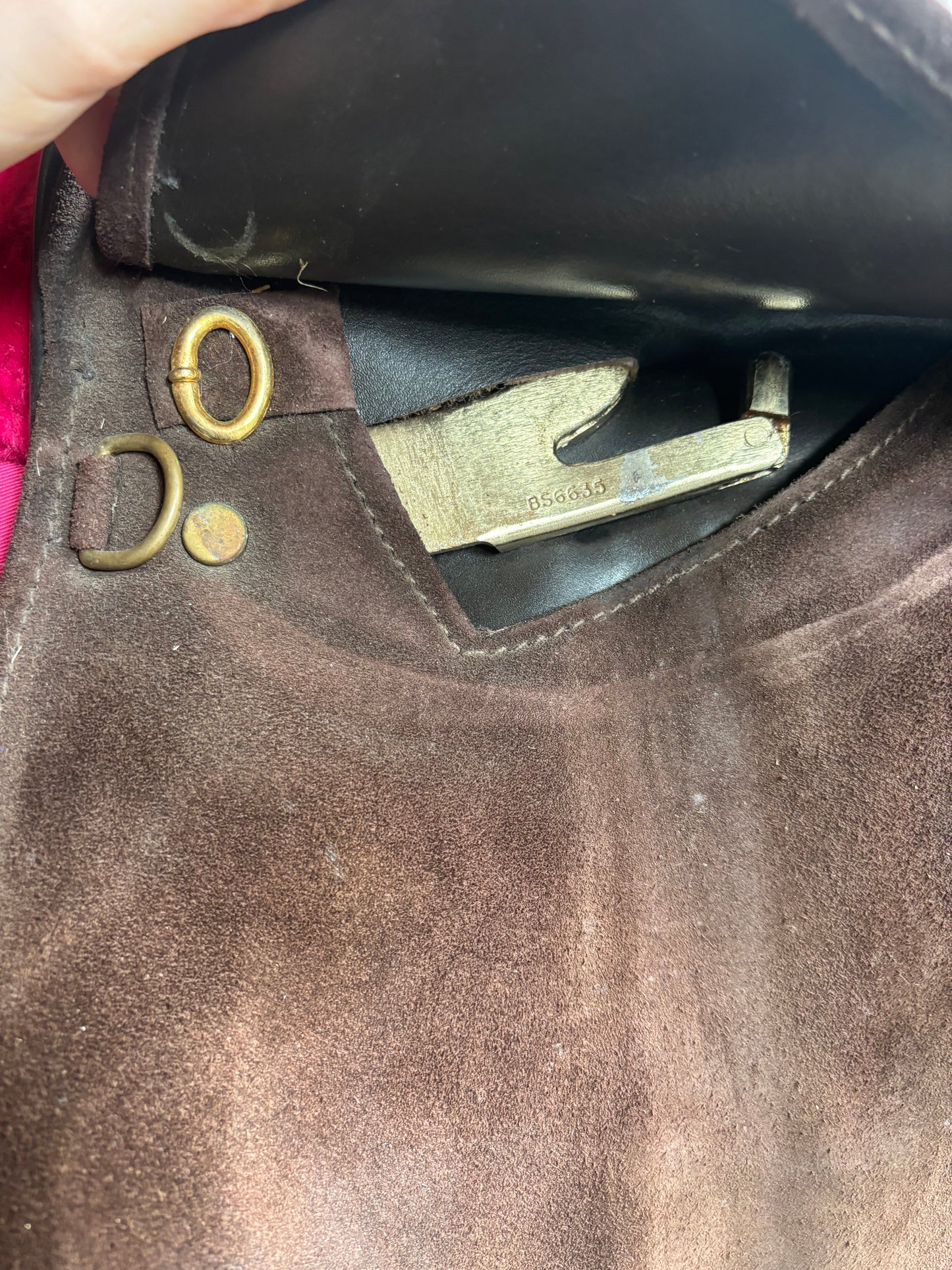 17.5” full brown suede show saddle