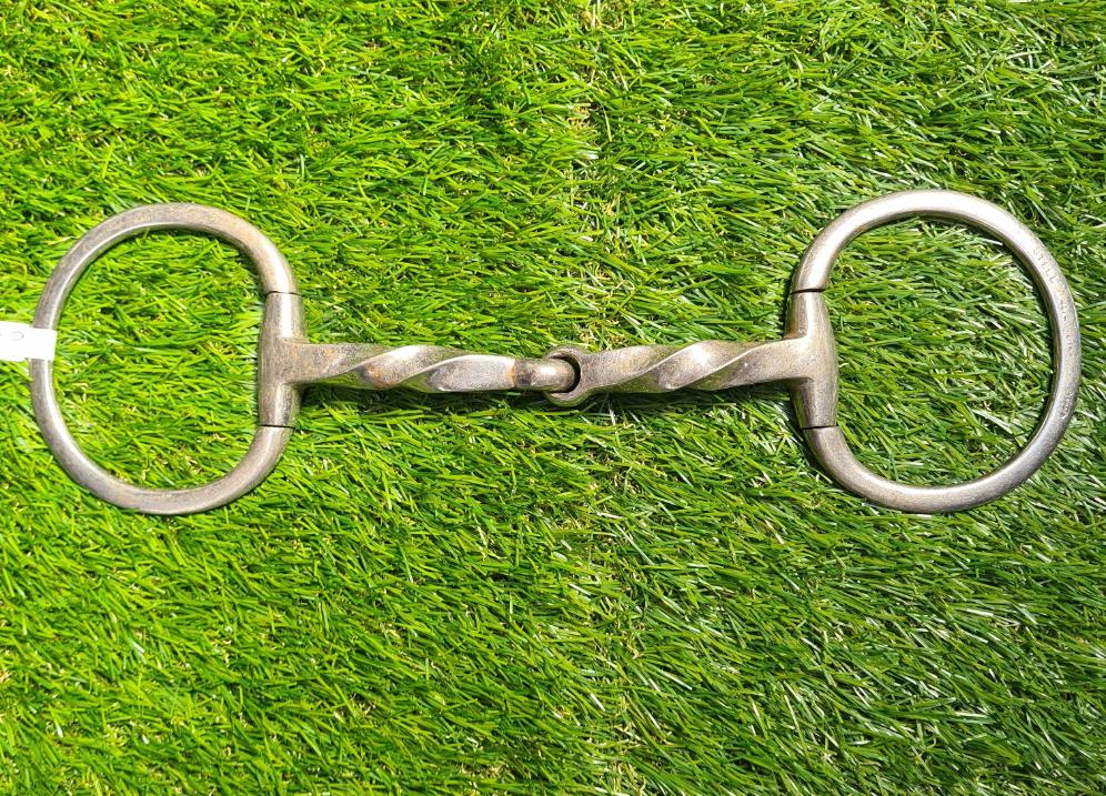 Used 6 1/4" Eggbutt Snaffle with Twisted mouthpeice FREE POSTAGE 🟢