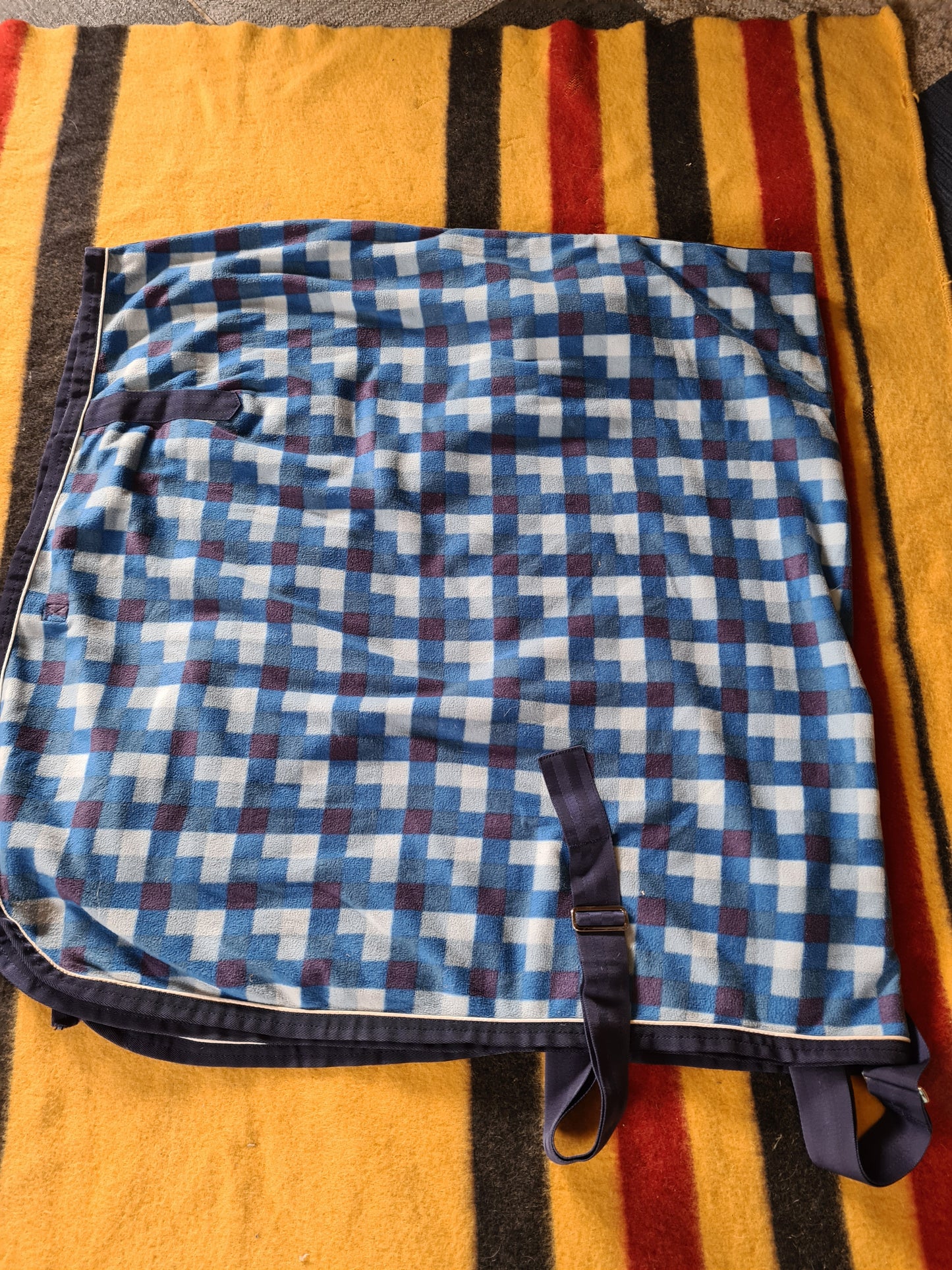 Used derby house fleece rug 6ft3 shades of blue check pattern FREE POSTAGE 🟢