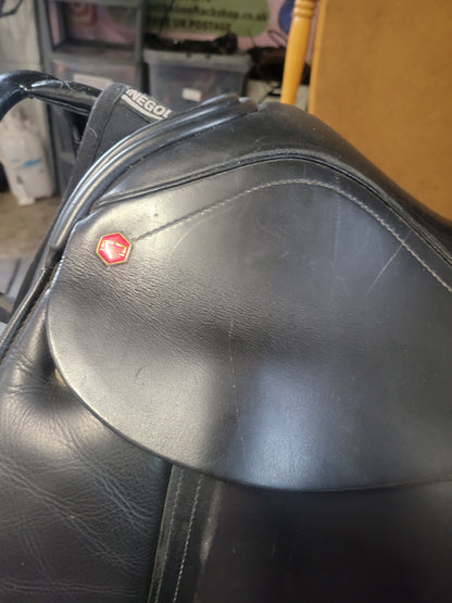 BLACK ALBION DRESSAGE SADDLE, 18" WIDE