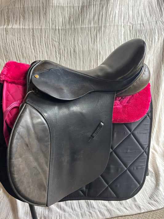 Coleman Croft black GP 17” saddle