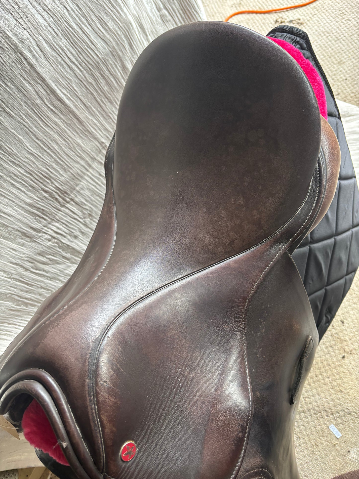 17” Falcon event brown leather Medium