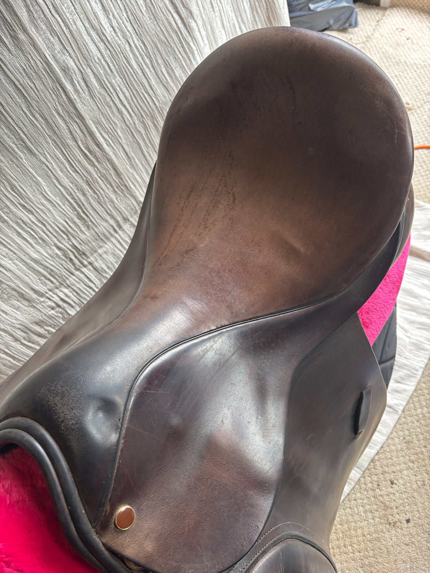 Paul Jones 17.5” Medium brown leather saddle