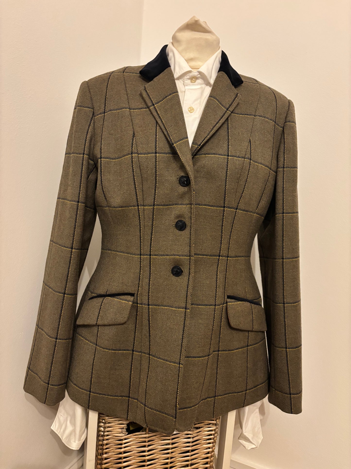 Equitech green 100% wool tweed jacket yellow and black over check❣️