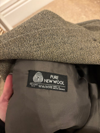 Mears green pure wool tweed jacket 42” size 18❣️