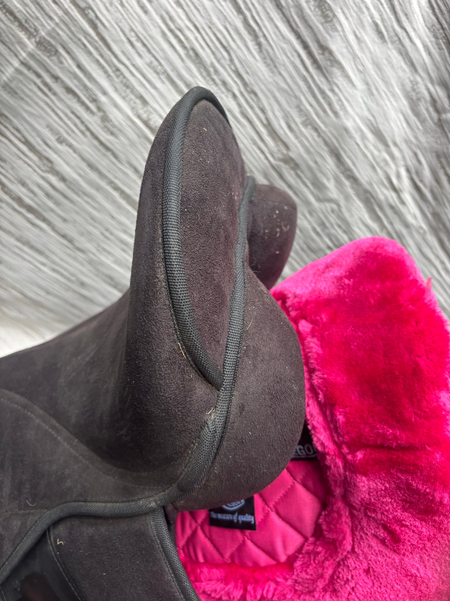 17” black synthetic suede saddle GP WIDE