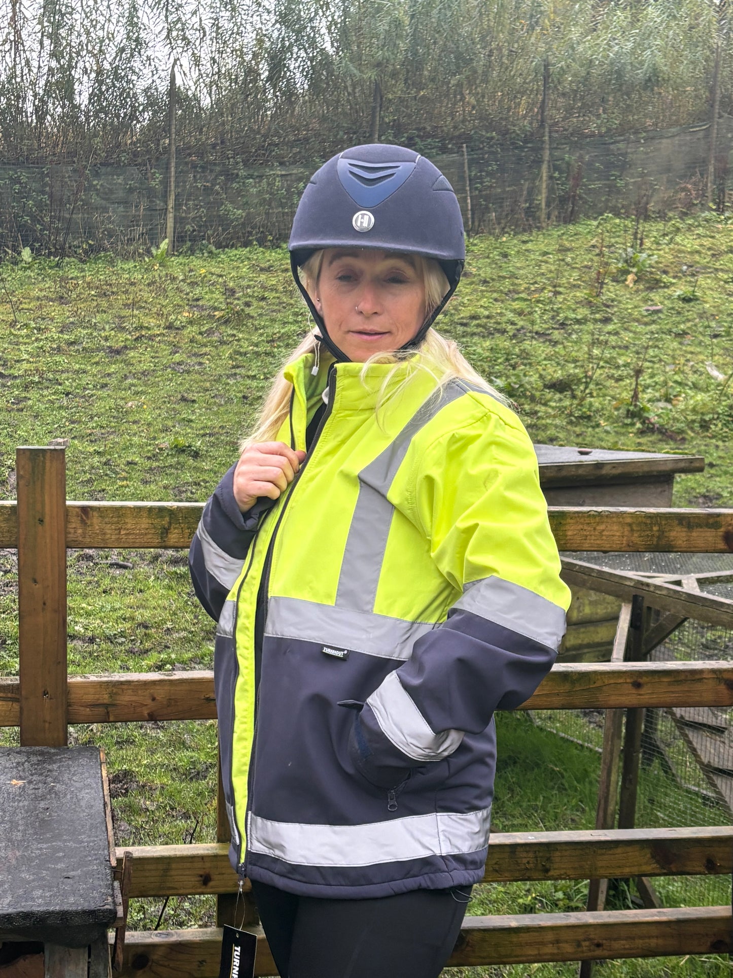 New hi vis neoprene coats in yellow and navy size 10-22🤍