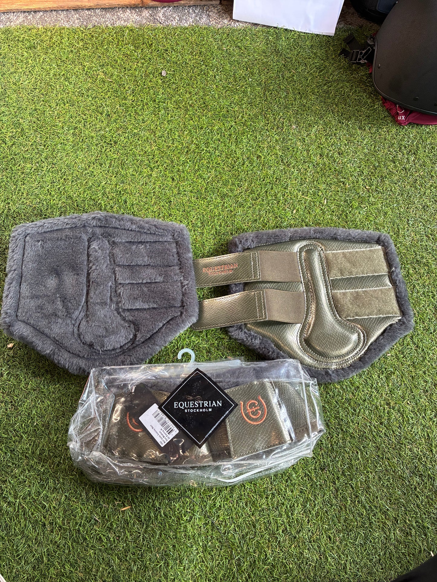 New fluffy Evening hazel brushing boots and bell boots❤️