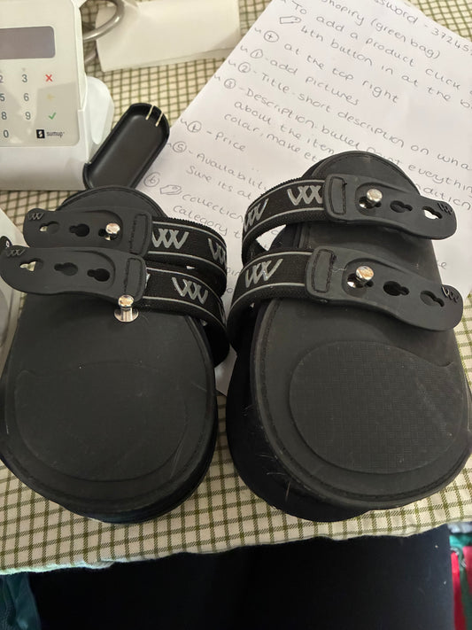 Black wolf wear  Fetlock boots full - x full ❤️