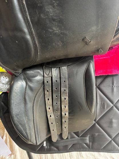 17.5” crosbie black GP saddle