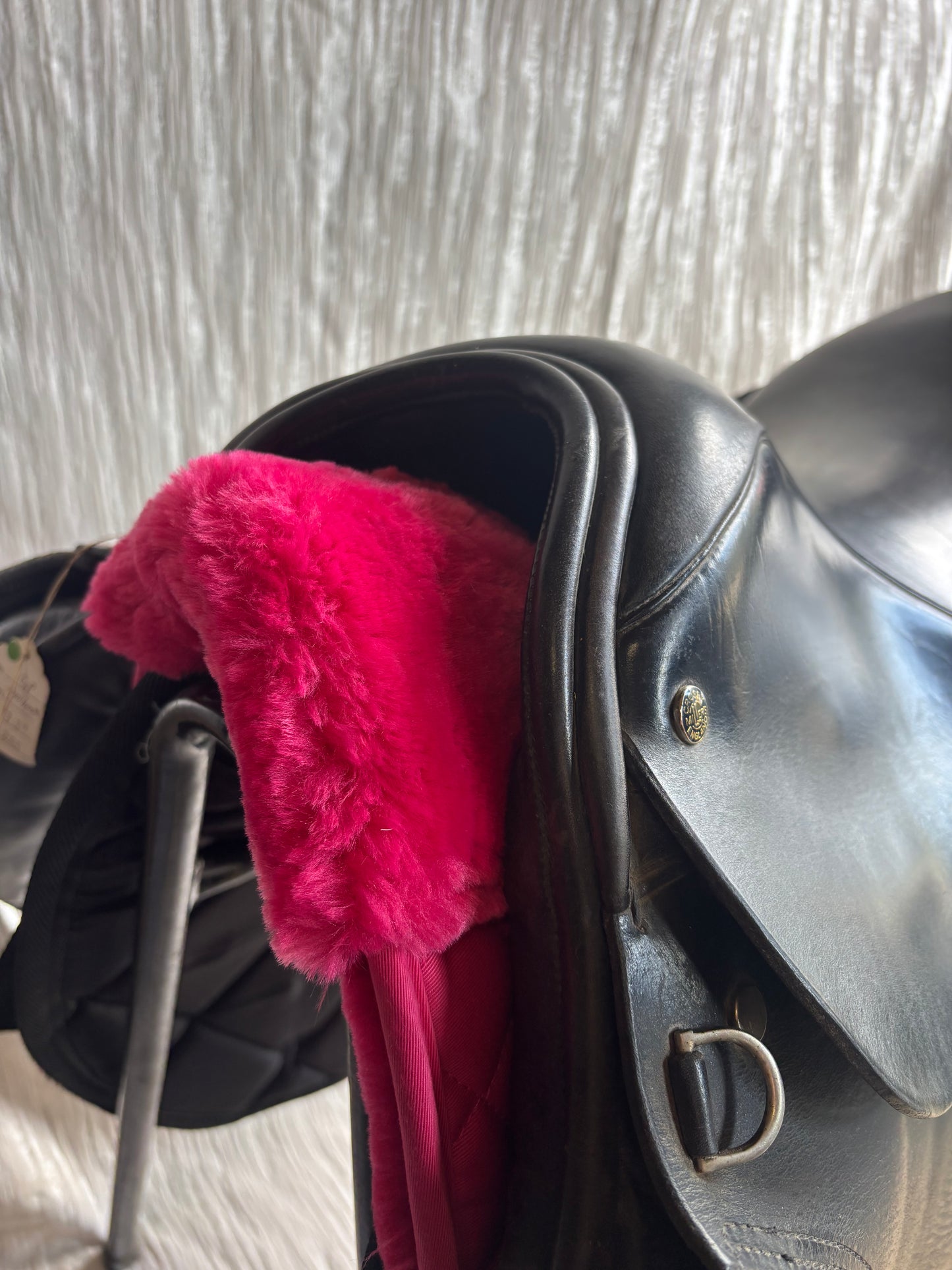 17.5” crosbie black GP saddle