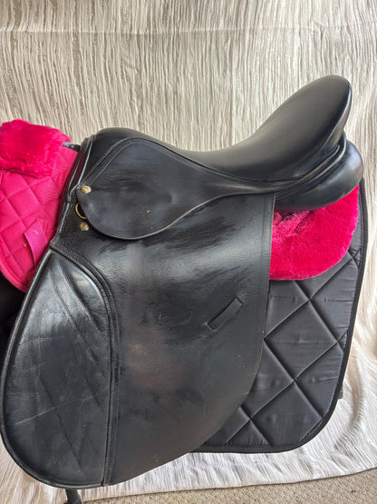 18” XX WIDE black GP saddle