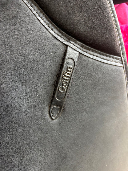 17.5” thorowgood griffin Xwide black saddle