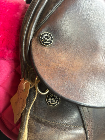 17” frank baines brown leather GP Medium