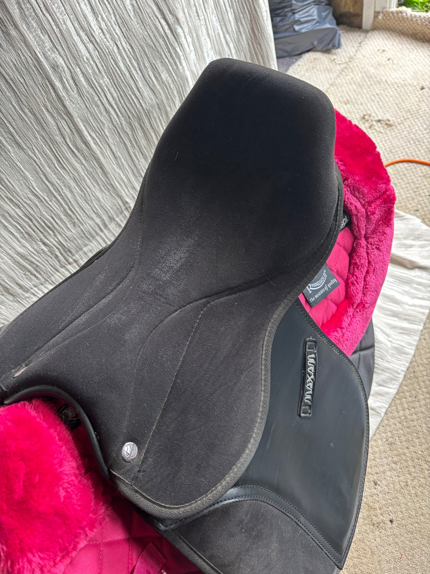 Maxam 14” black wide GP saddle