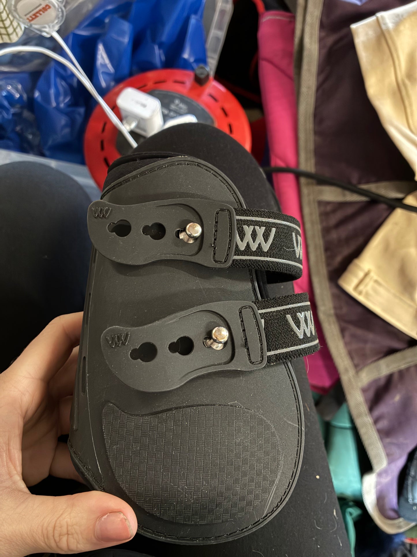 Black wolf wear  Fetlock boots full - x full ❤️