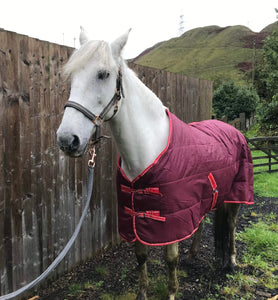 New bargain stable rugs lightweight burgundy FREE POSTAGE❤️