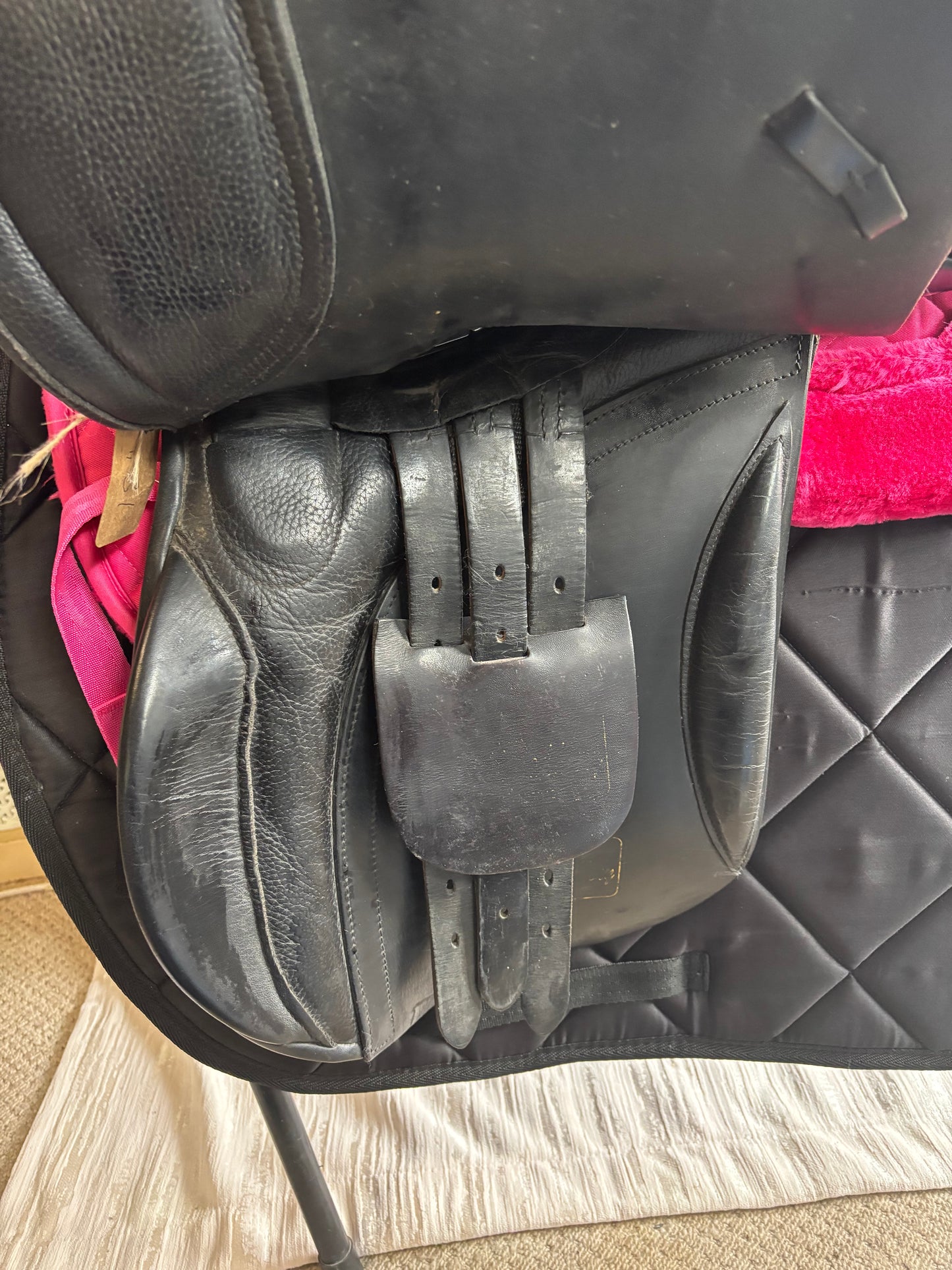 Oakfield 18” black leather WH saddle wide/xwide