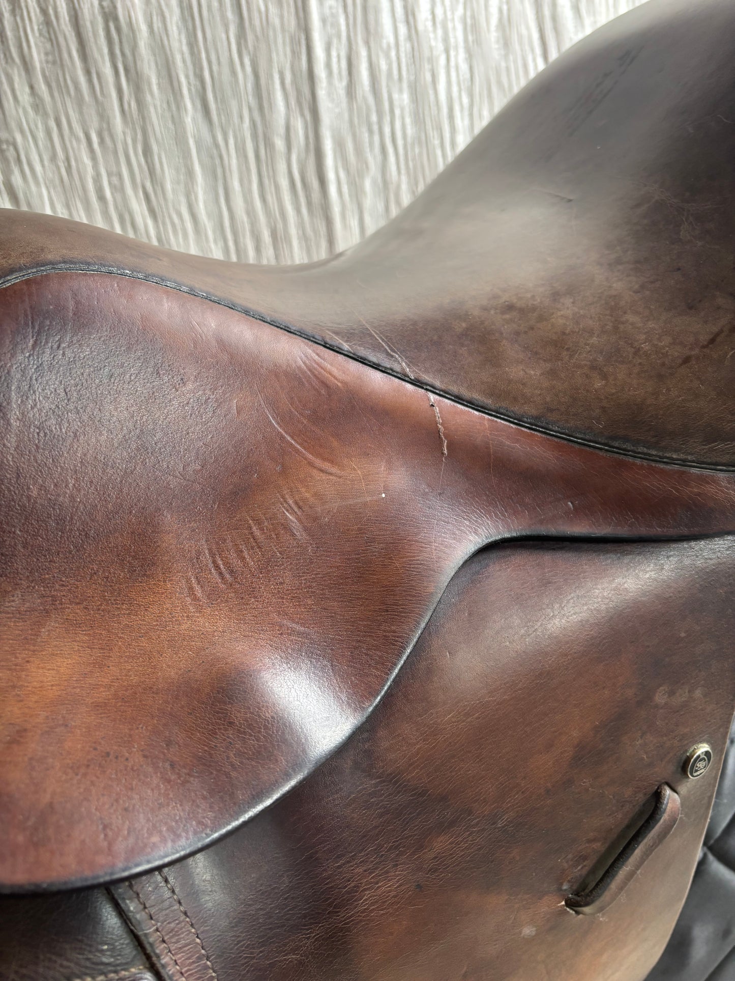 17” frank baines brown leather GP Medium