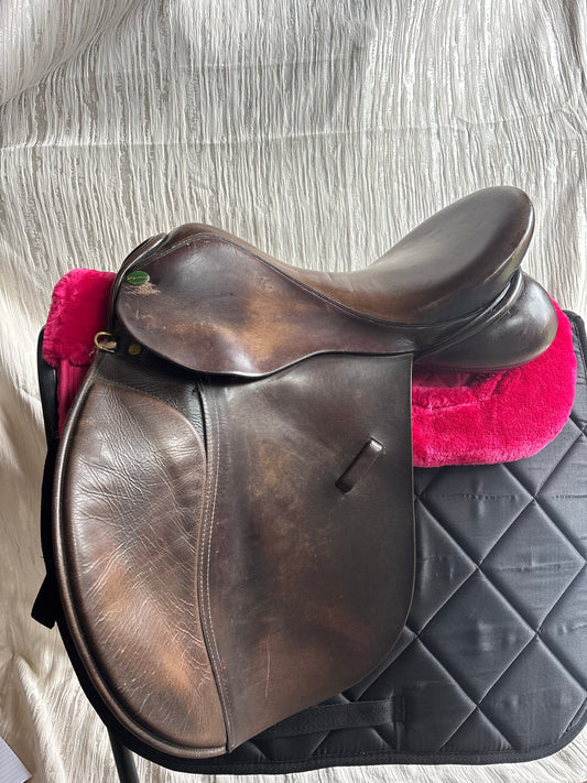 17.5” brown village saddlery gp saddle